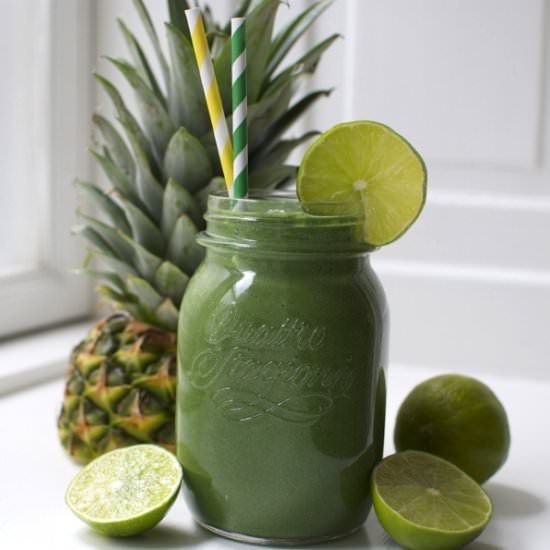 Tropical Green Superfood Smoothie