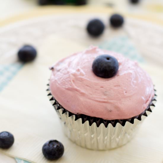 Milk Chocolate Blueberry Cupcakes