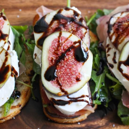 Fig, Burrata, & Prosciutto Crostini