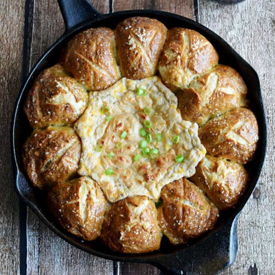 Pull Apart Pretzel Skillet