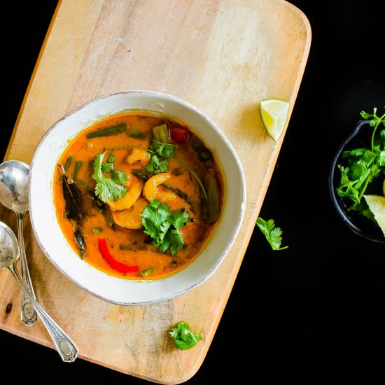 Prawns & Asparagus in Coconut Curry