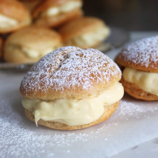 Choux à la Crème (aka Cream Puffs)