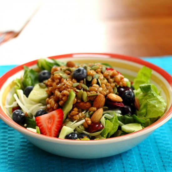 Salads with spelt berries