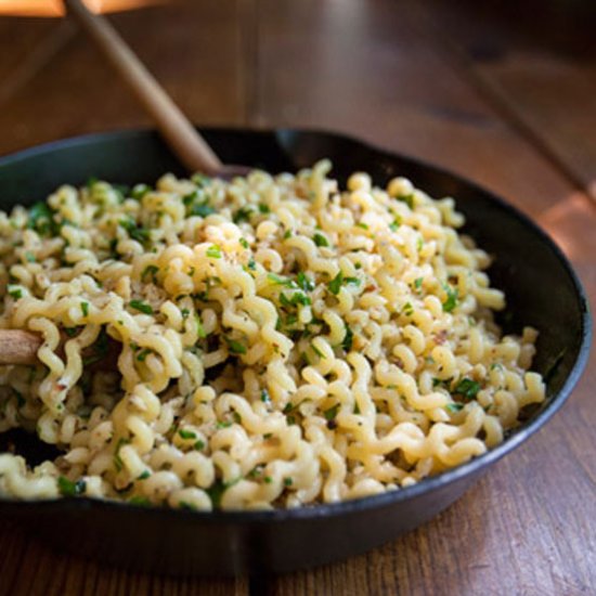 Fusilli with Walnuts & Parsley