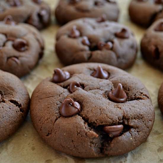 Bakery-Style Chocolate Cookies