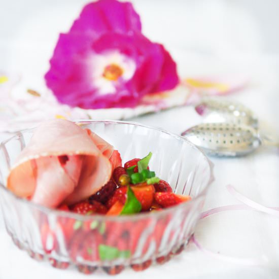 Marinated Strawberries with Ham