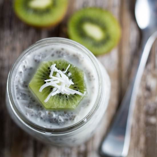 Coconut & Kiwi Fruit Chia Pudding