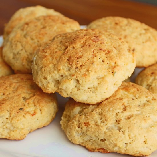 Gluten-Free Biscuit w/ Cheese Herbs