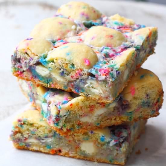 Funfetti Gooey Cake Bars