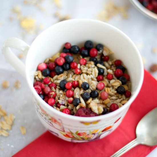 Oatmeal with Almond Milk & Berries