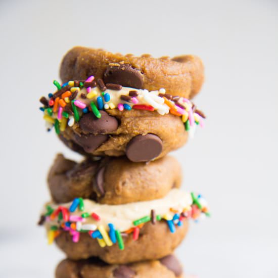 Banana Bread Cookie Sandwiches