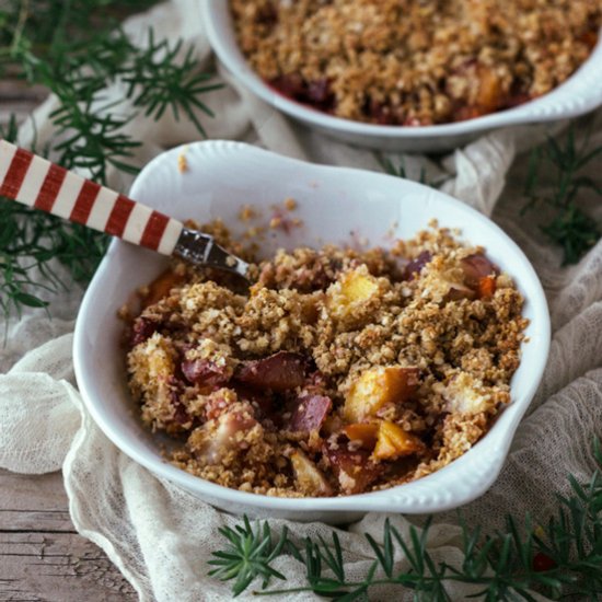 Summer Fruit Crumble {Vegan}