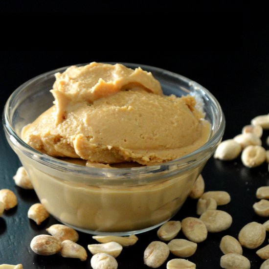 Homemade 2 Ingredient Peanut Butter