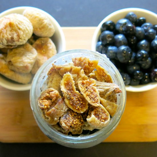 Blueberry and Fig Overnight Oatmeal