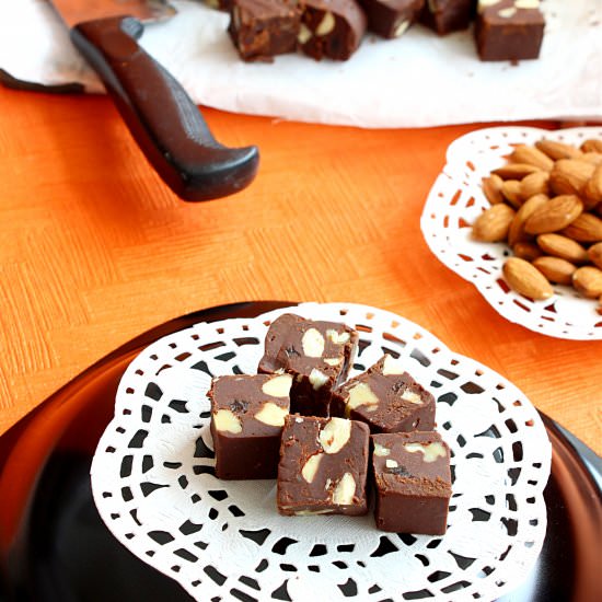 Chocolate & Nuts Fudge