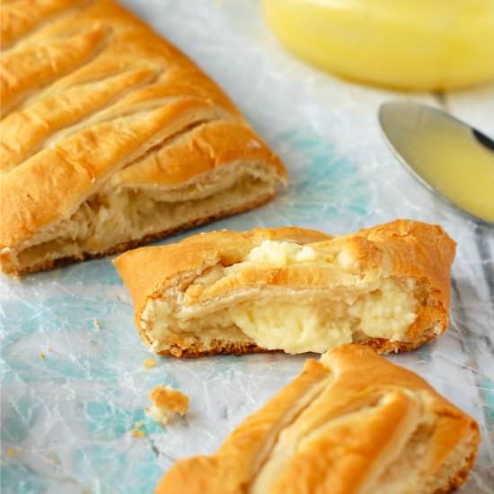 Lemon Cheesecake Crescent Braid