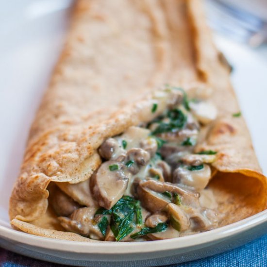 Crepes with Creamy Mushrooms