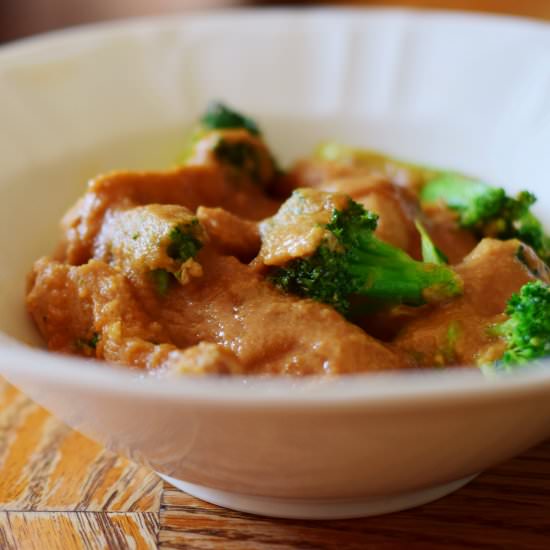 Ginger Chicken with Peanut Sauce