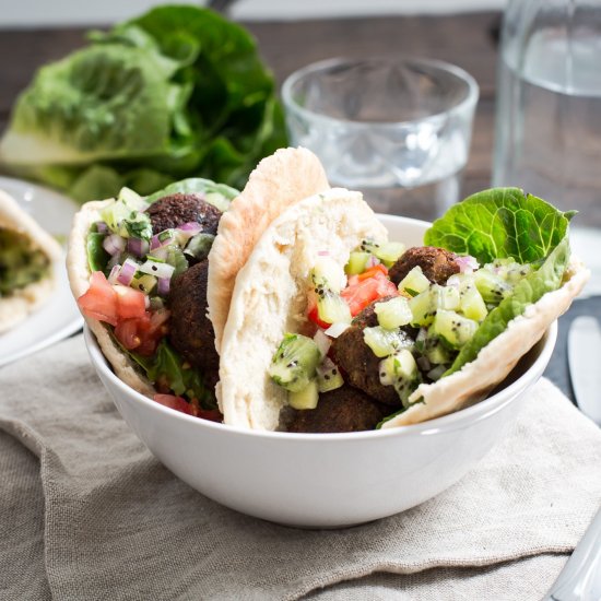 Falafel with kiwi salsa