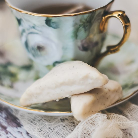 Bite-Sized Vanilla Bean Scones