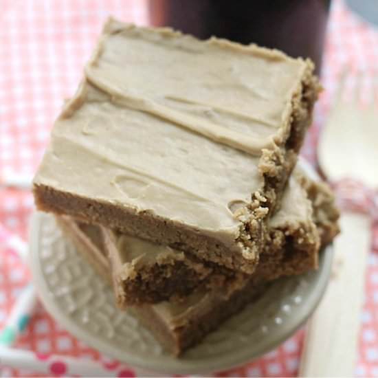 Root Beer Float Sugar Cookie Bars