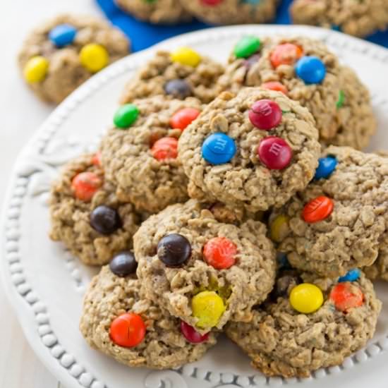 Soft & Chewy Oatmeal Cookies