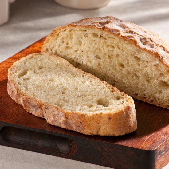 No-Knead Garlid Cheese Bread