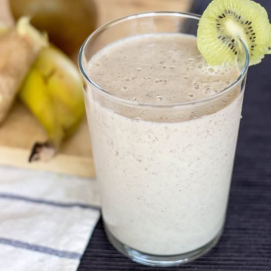 Spicy Fresh Kiwi Banana Smoothie