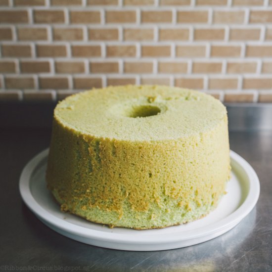 Pandan Chiffon Cake