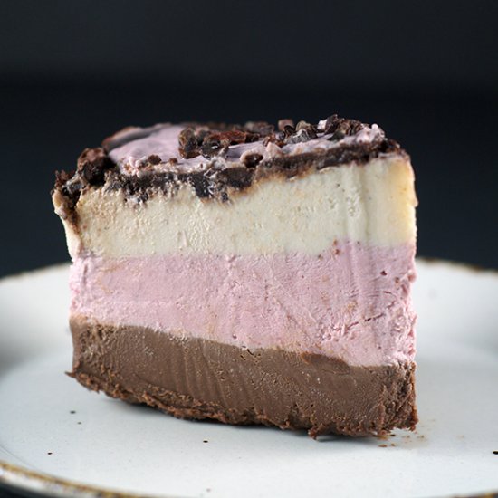 Raw Vegan Neapolitan Cake {Paleo}