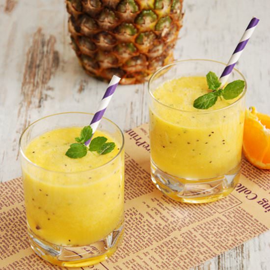 Pineapple and orange smoothie