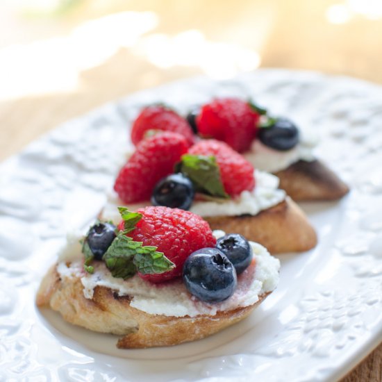 Berry Bruschetta