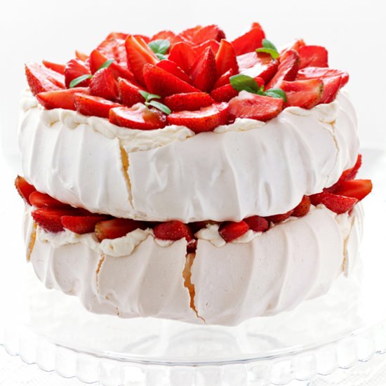 Strawberry Pavlova Cake