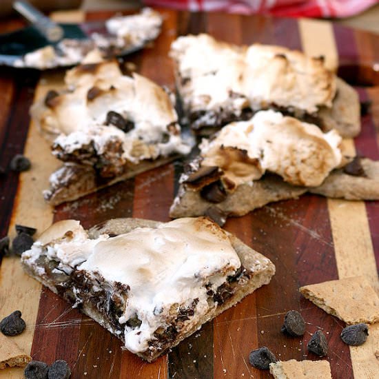 Super Gooey Smores Pizza