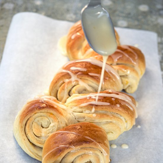 Orange Cardamom Pull Apart Bread