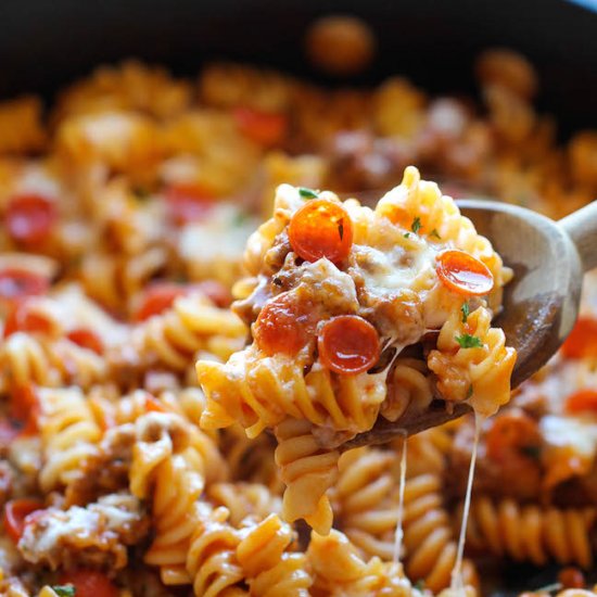 One Pot Pizza Pasta Bake