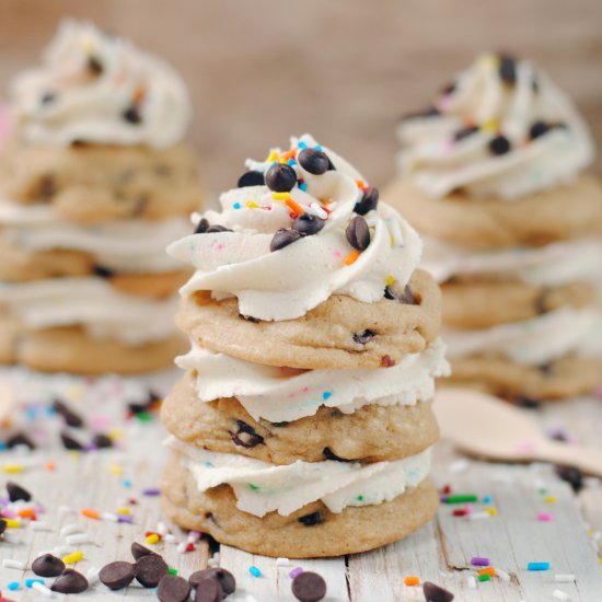 Frosted Cookie Cakes