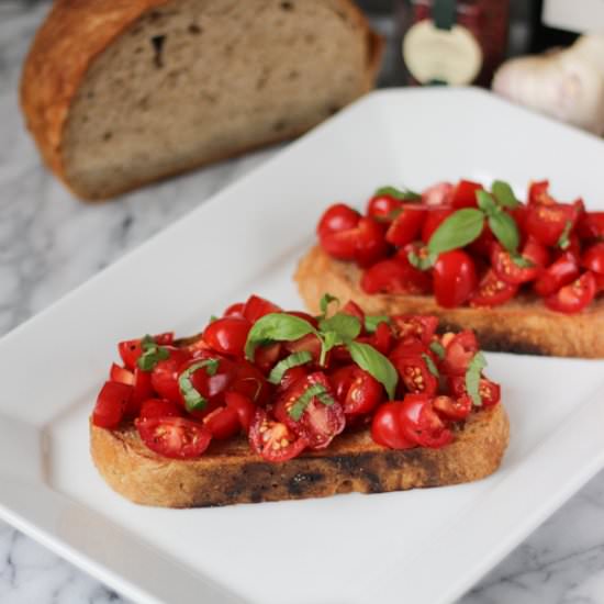 Simple Summer Bruschetta