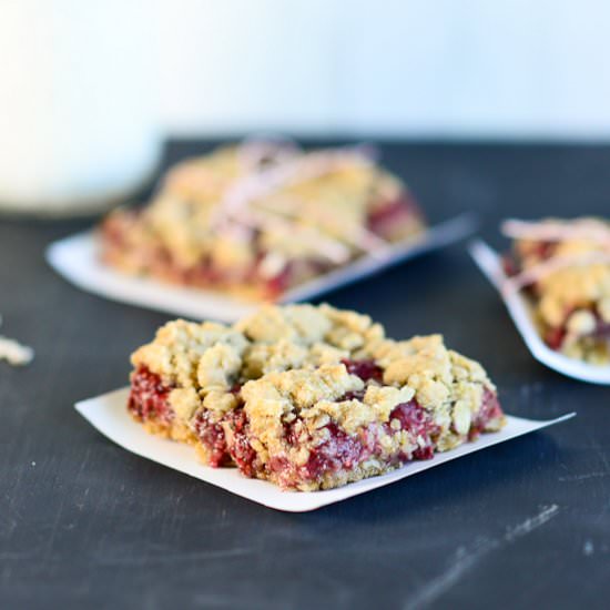 Gluten-Free Strawberry Oat Bars