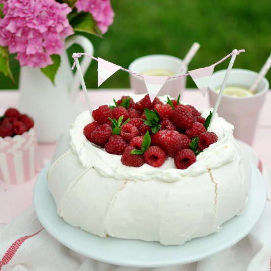 Raspberry Pavlova