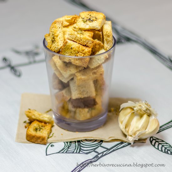 Guiltfree Crunchy Garlic Croutons