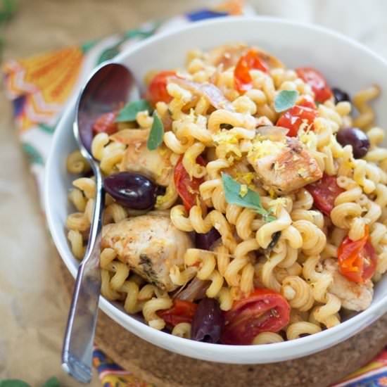 20 Minute Greek Pasta with Chicken