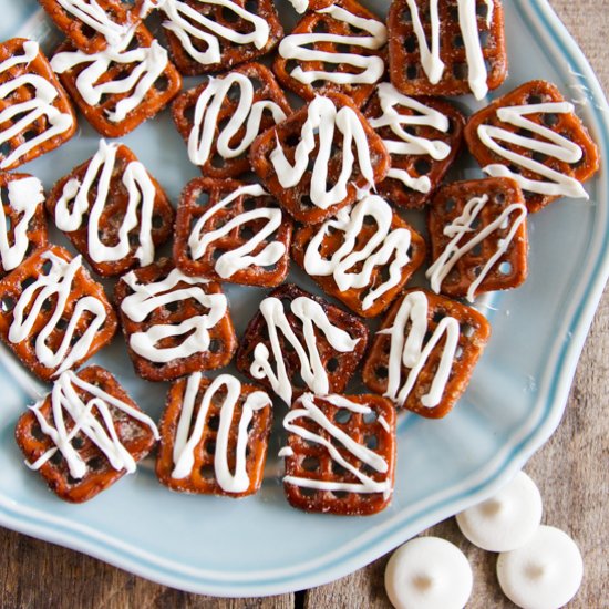 White Chocolate Cinn & Sugar Pretzels