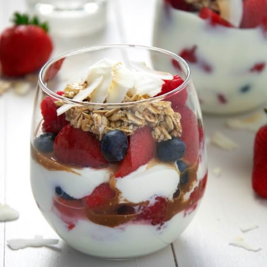 Maple Cinnamon Oats Yogurt Parfaits