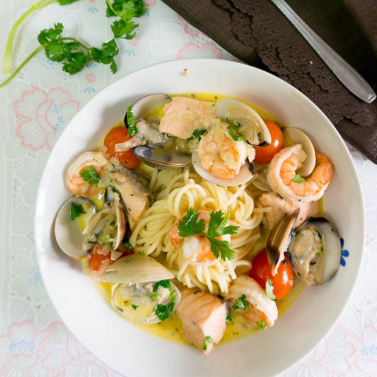 Spaghetti with Seafood Velouté