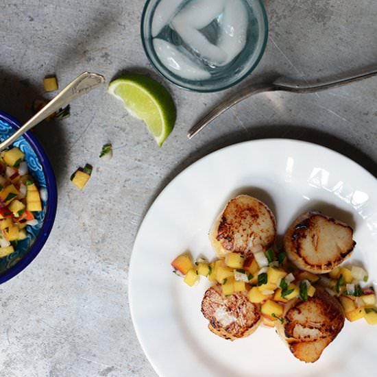 Pan-Seared Scallops w Peach Salsa