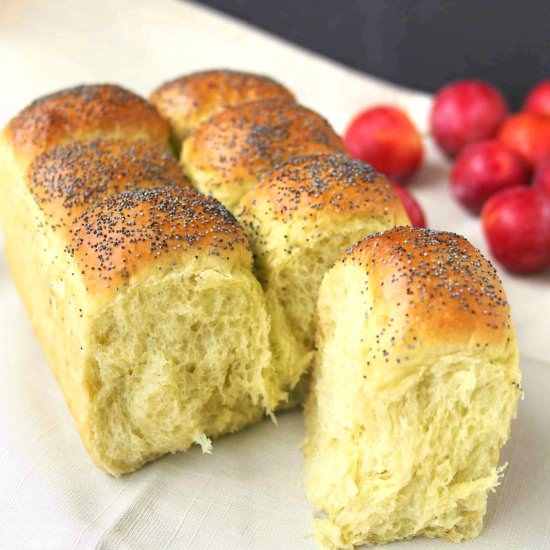 Pandan Pull Apart Bread (Bun)