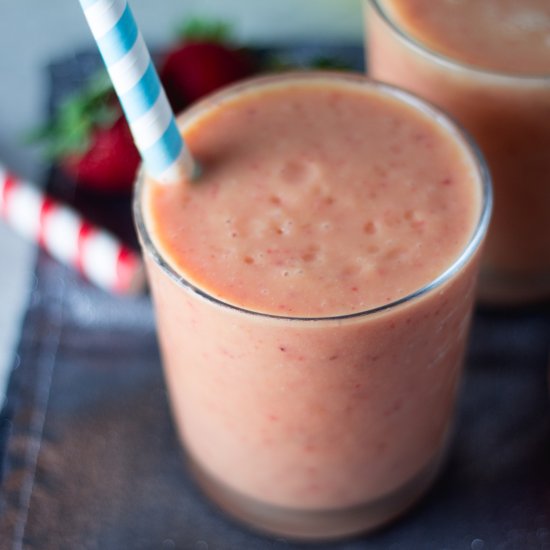 Mongo, Peach, and Strawberry Smoothie