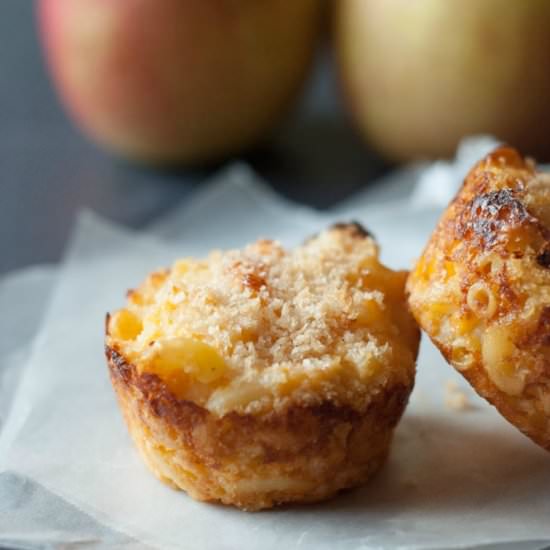 Easy Baked Mac and Cheese Cups