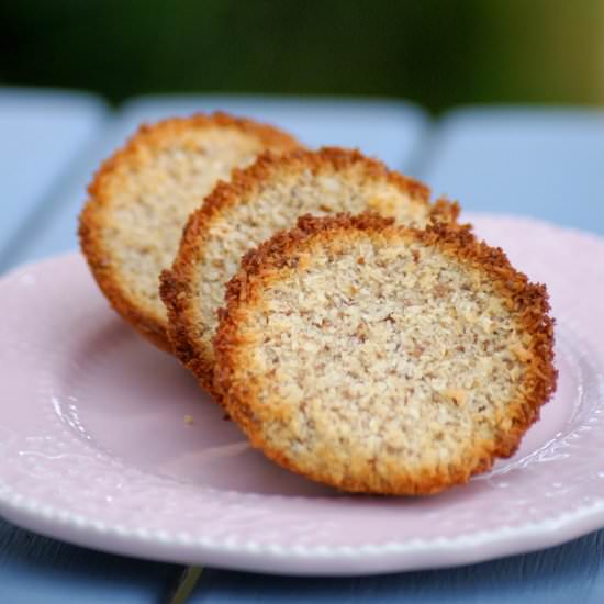 Secretly Skinny Coconut Macaroons